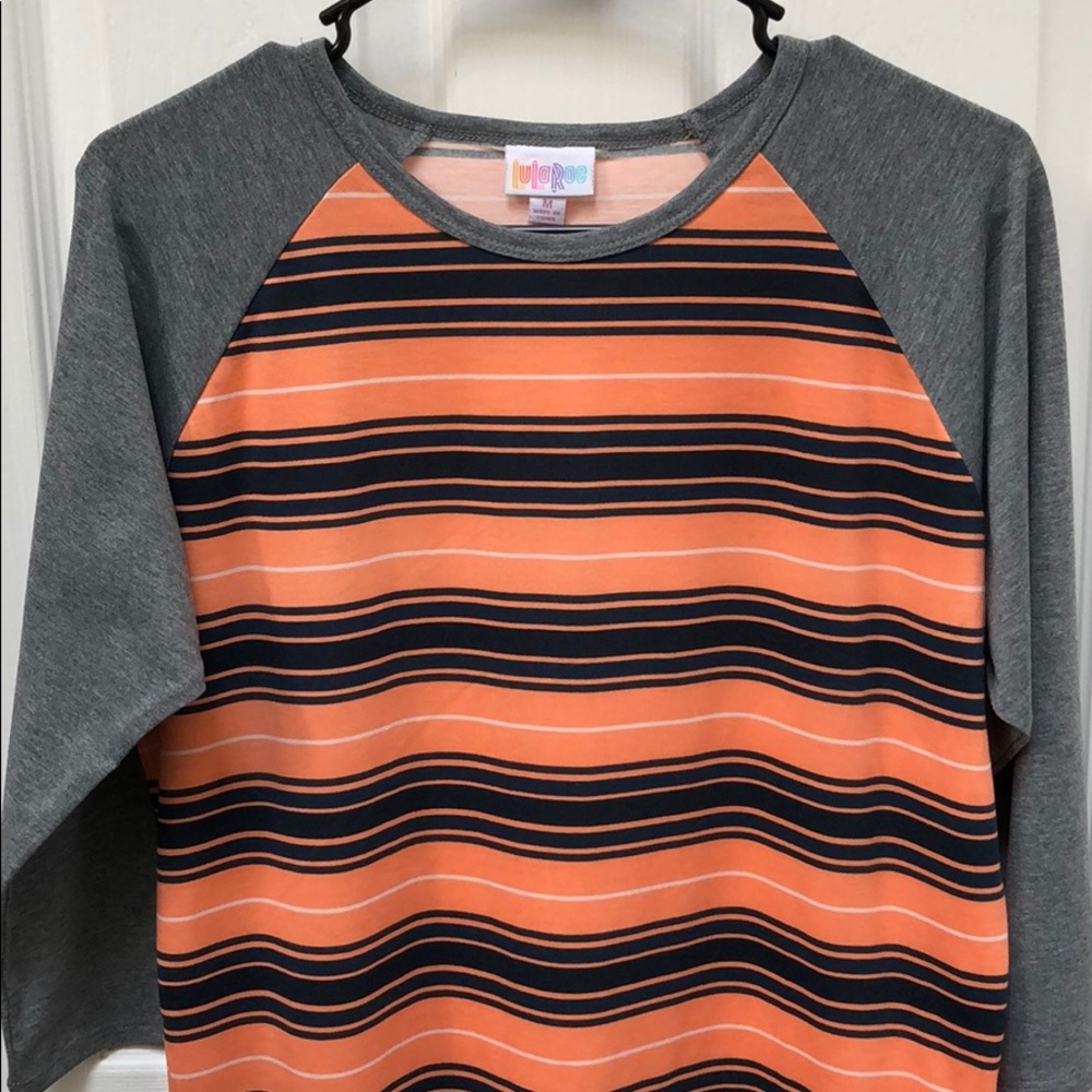 LuLaRoe Randy tee - Picture 2 of 7